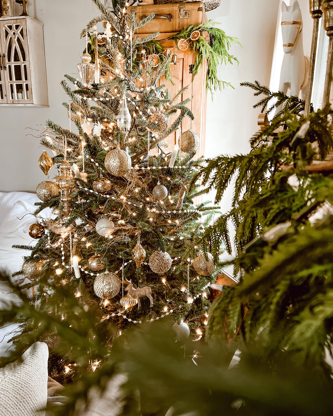 Ways to Style Your Vintage Christmas Tree