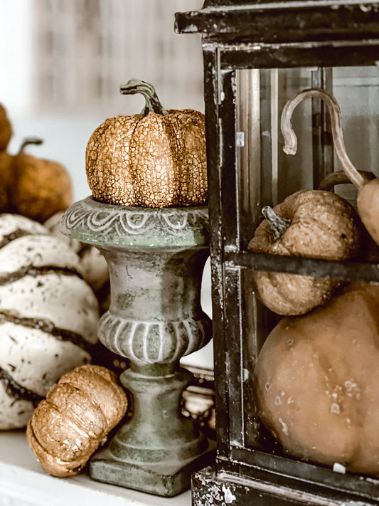 Cozy Fall Cottage Decorating: Pumpkins, Gourds & Maple Leaves