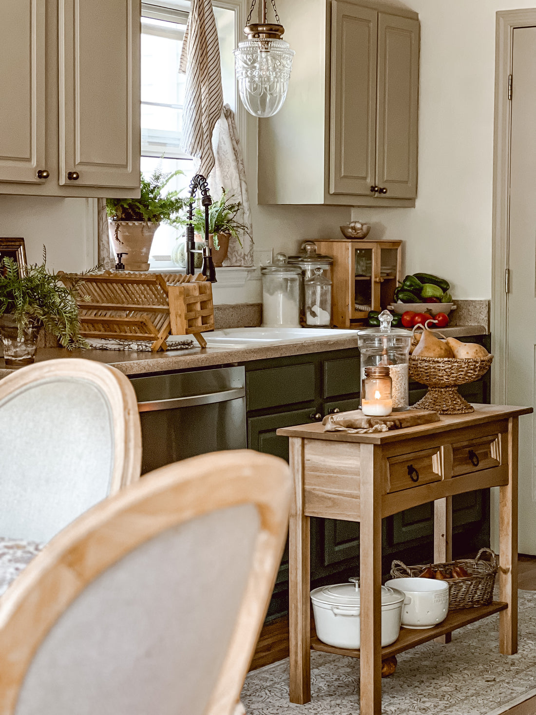 Small Kitchen Island for a Quaint Galley Kitchen