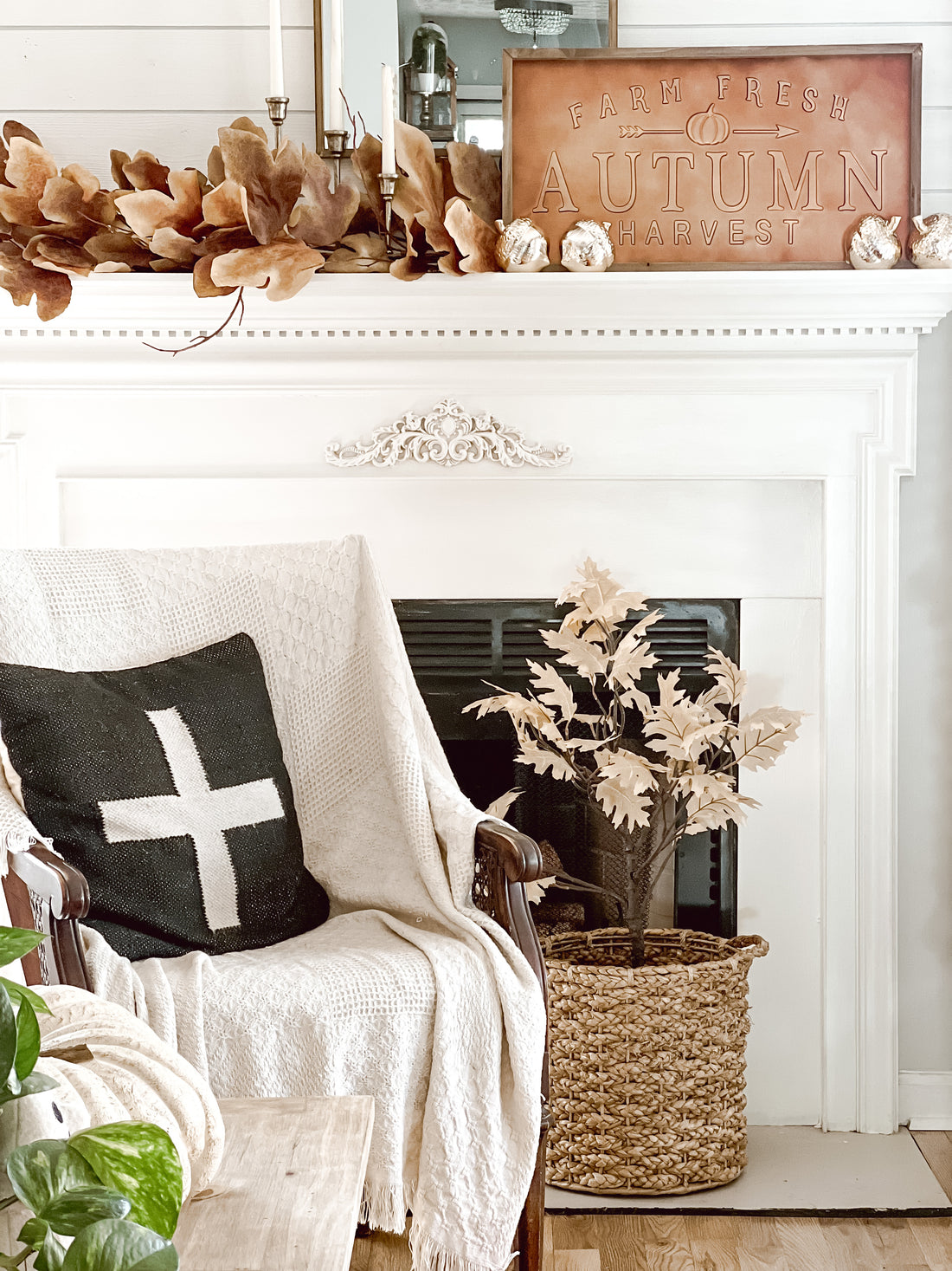 Simple Neutral Fall Cottage Mantel & Fireplace Décor