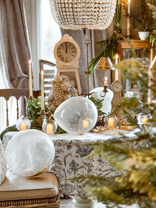 A Last-Minute New Year's Eve Tablescape